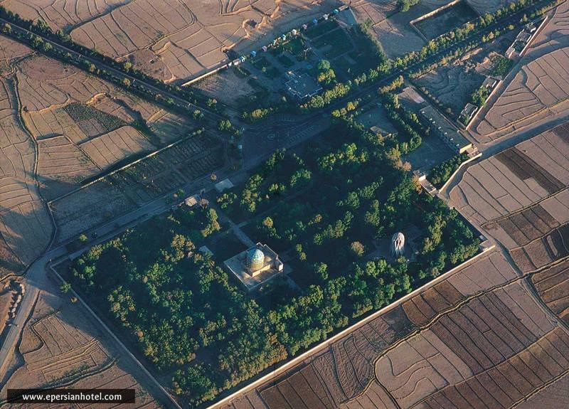 باغ آرامگاه خیام در نیشابور
